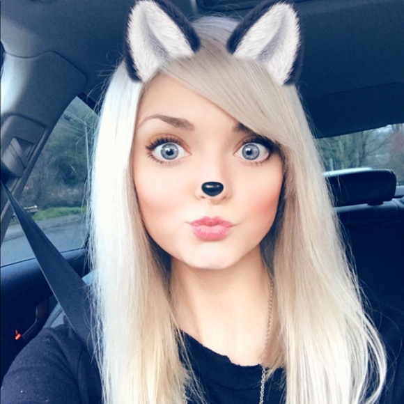 Meet your Posher, Lawna - Picture 1 of 2